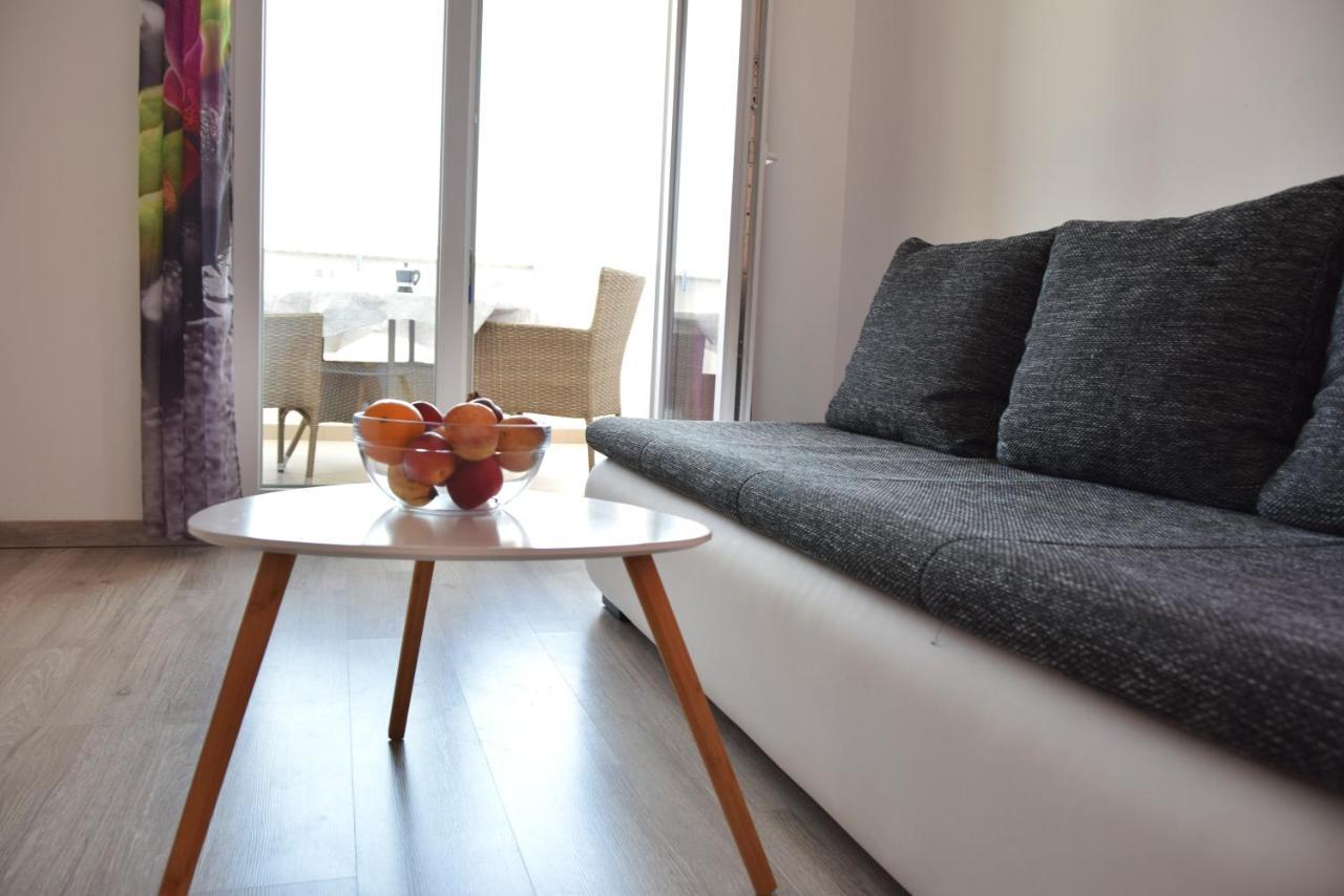 Rab Apartments Aurora Rab Town Esterno foto